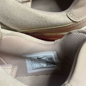 MULTIPLE PAIRS OF NAME BRAND SNEAKERS/TRAINERS